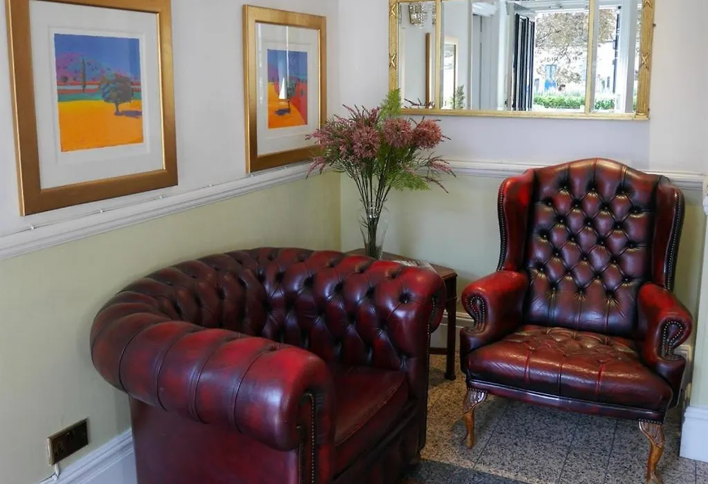 Gresham Hotel-1